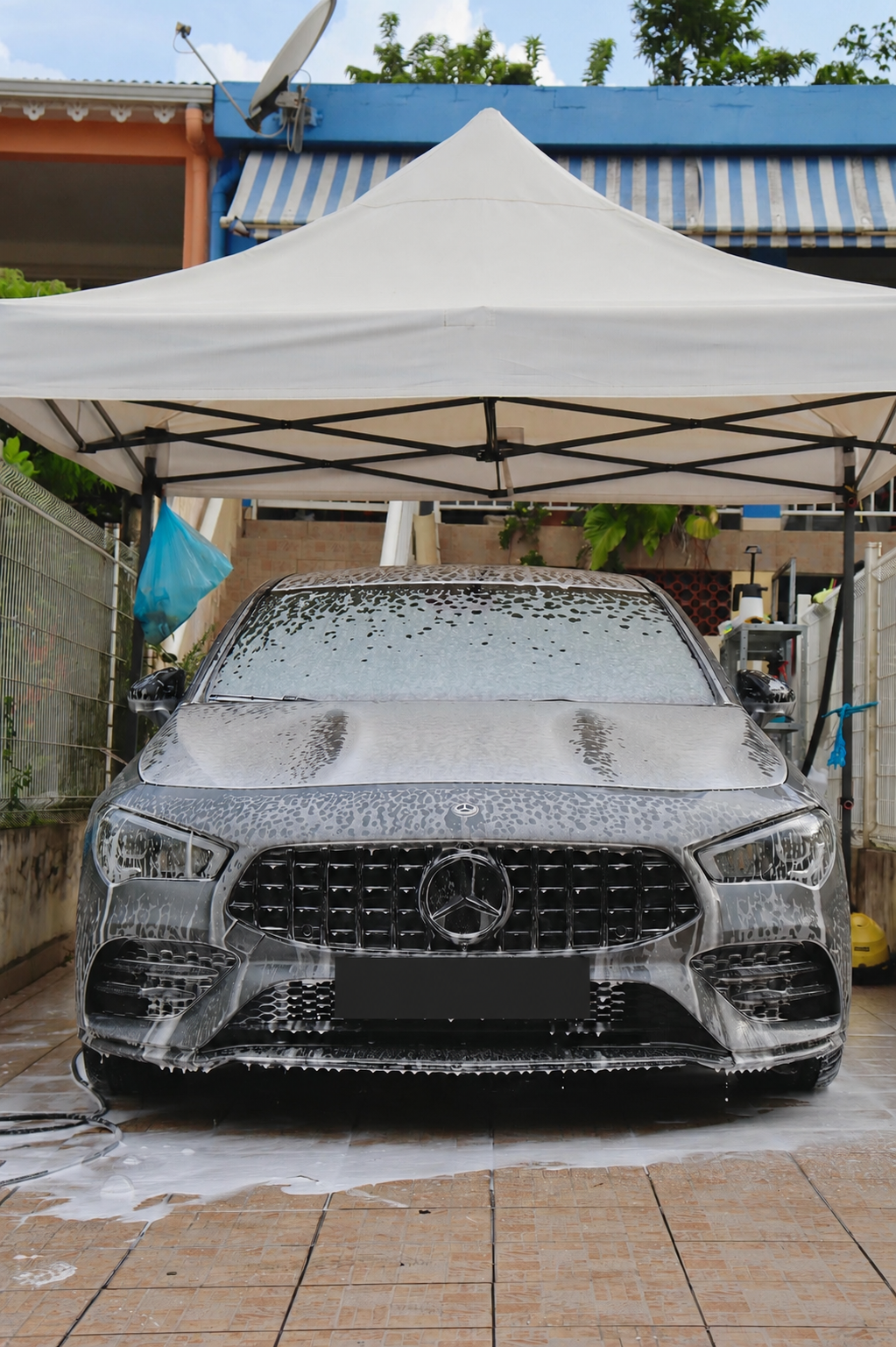 Lavage extérieur d'un véhicule à domicile